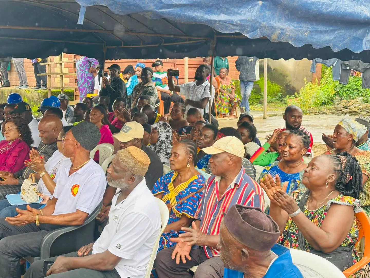 Cross section of Kossala inhabitants at the launching ceremony